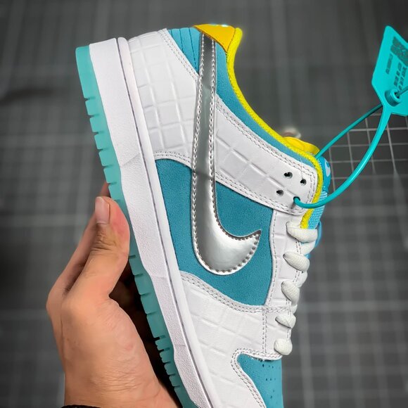 Nike Sb Dunk Low Ftc Lagoon Pulse - Picture 9 of 9